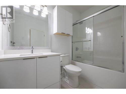 1724 Treffry Place, Summerland, BC - Indoor Photo Showing Bathroom