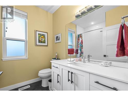 4013 Rio Vista Way, Kamloops, BC - Indoor Photo Showing Bathroom