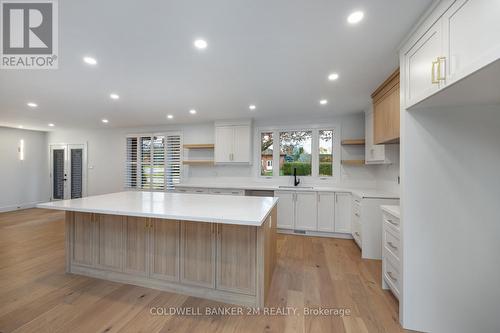 619 Alma Street, Scugog (Port Perry), ON - Indoor Photo Showing Kitchen With Upgraded Kitchen