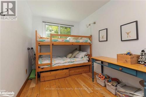 242 Is 90 Six Mi Lake Road, Georgian Bay (Baxter), ON - Indoor Photo Showing Bedroom