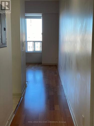 616 - 455 Rosewell Avenue, Toronto, ON - Indoor Photo Showing Other Room