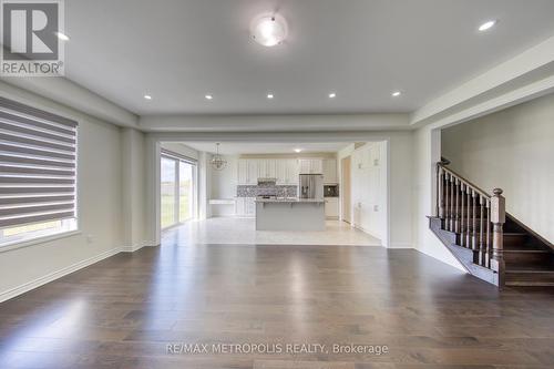 75 Barkerville Drive, Whitby, ON - Indoor Photo Showing Living Room