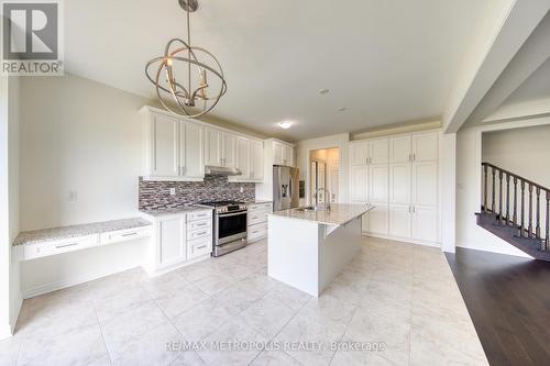 75 Barkerville Drive, Whitby, ON - Indoor Photo Showing Kitchen With Upgraded Kitchen