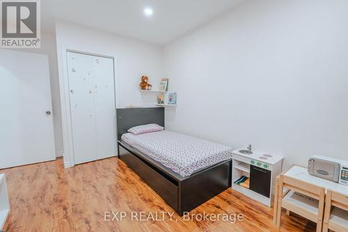 Upper - 14 Summerglade Drive, Toronto, ON - Indoor Photo Showing Bedroom