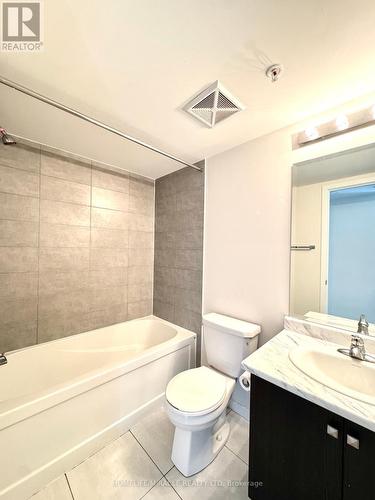 424 - 1711 Pure Springs Boulevard, Pickering, ON - Indoor Photo Showing Bathroom