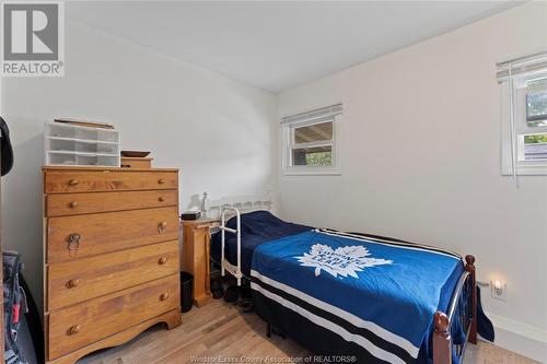 323 Beverly, Essex, ON - Indoor Photo Showing Bedroom