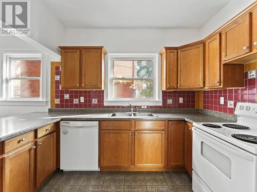 281-283 Moy Avenue, Windsor, ON - Indoor Photo Showing Kitchen With Double Sink