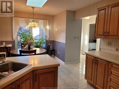 9770 Menard, Windsor, ON - Indoor Photo Showing Kitchen