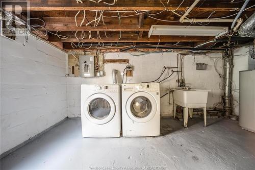 1637 Francois Road, Windsor, ON - Indoor Photo Showing Laundry Room