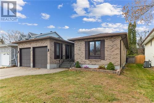 Brick facing with Double attached garage - 118 Beley Street, Brockville, ON - Outdoor