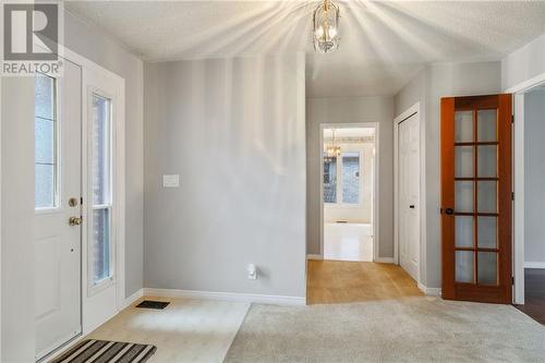 Foyer that leads into the living room - 118 Beley Street, Brockville, ON - Indoor Photo Showing Other Room