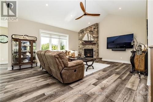 1515 Diamondview Road, Ottawa, ON - Indoor Photo Showing Living Room With Fireplace