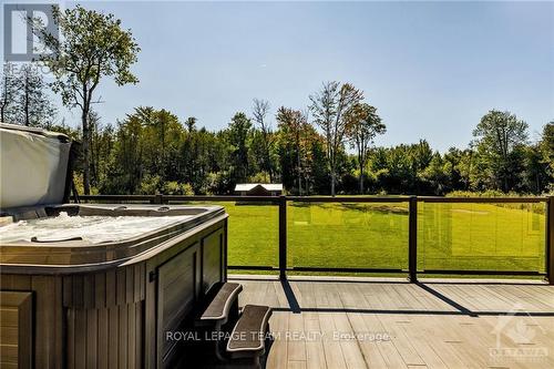 1515 Diamondview Road, Ottawa, ON - Outdoor