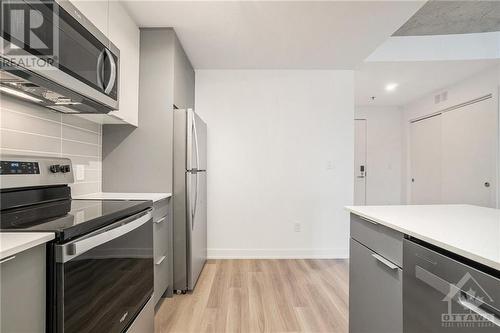 1354 Carling A Avenue Unit#611, Ottawa, ON - Indoor Photo Showing Kitchen