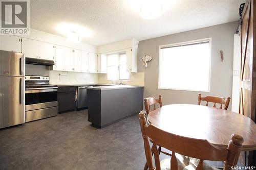 518 Gertie Street, Moosomin, SK - Indoor Photo Showing Kitchen