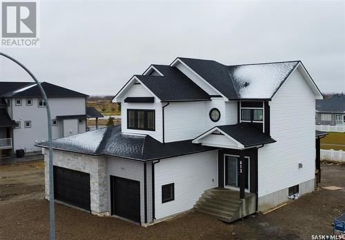 613 Weir Crescent, Warman, SK - Outdoor