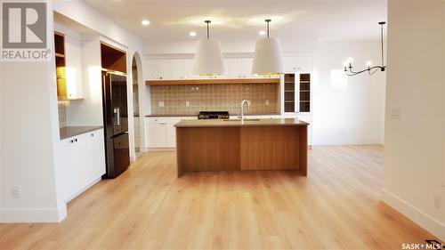 613 Weir Crescent, Warman, SK - Indoor Photo Showing Kitchen