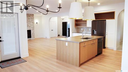 613 Weir Crescent, Warman, SK - Indoor Photo Showing Kitchen