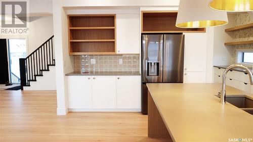 613 Weir Crescent, Warman, SK - Indoor Photo Showing Kitchen