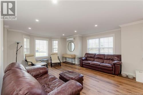 163 Fortune Street, Dieppe, NB - Indoor Photo Showing Living Room