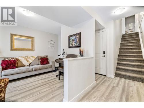 170 Celano Crescent Unit# 21, Kelowna, BC - Indoor Photo Showing Living Room