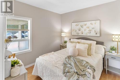 402 Mcdonnel Street, Peterborough (Monaghan), ON - Indoor Photo Showing Bedroom