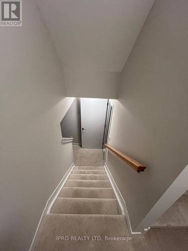 320 Falsetto Street, Ottawa, ON - Indoor Photo Showing Other Room