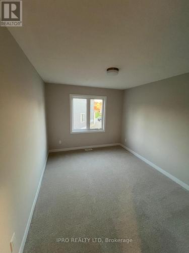 320 Falsetto Street, Ottawa, ON - Indoor Photo Showing Other Room