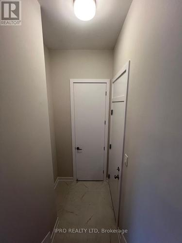 320 Falsetto Street, Ottawa, ON - Indoor Photo Showing Other Room