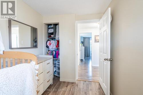 38 Golden Orchard Drive, Hamilton, ON - Indoor Photo Showing Bedroom