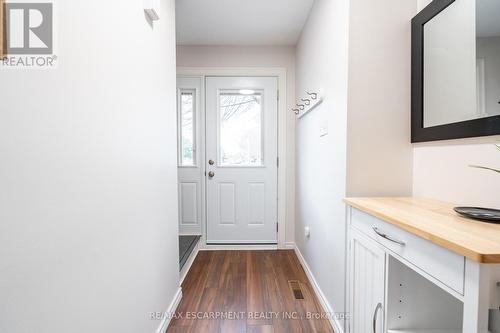 38 Golden Orchard Drive, Hamilton, ON - Indoor Photo Showing Other Room