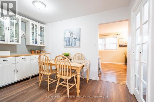 38 Golden Orchard Drive, Hamilton, ON - Indoor Photo Showing Dining Room