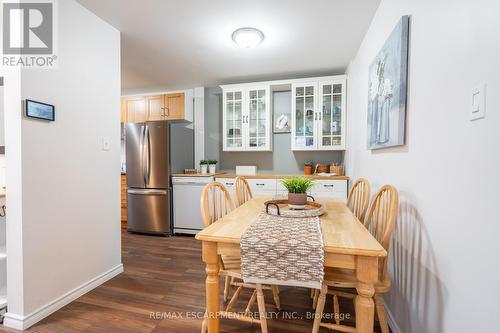 38 Golden Orchard Drive, Hamilton, ON - Indoor Photo Showing Dining Room