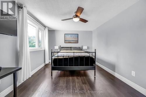 142 St Andrews Drive, Hamilton, ON - Indoor Photo Showing Bedroom