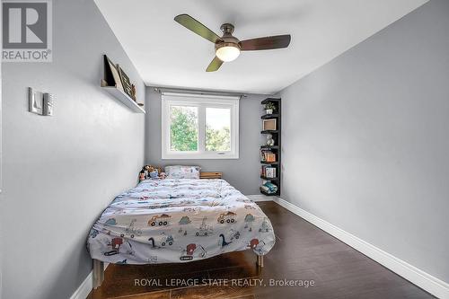 142 St Andrews Drive, Hamilton, ON - Indoor Photo Showing Bedroom