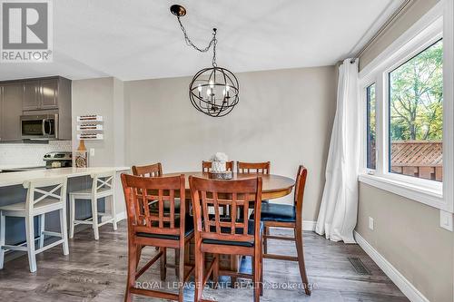 142 St Andrews Drive, Hamilton, ON - Indoor Photo Showing Dining Room