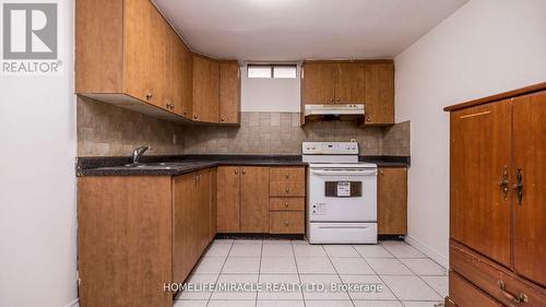 Bsmt - 74 Kingknoll Drive, Brampton, ON - Indoor Photo Showing Kitchen