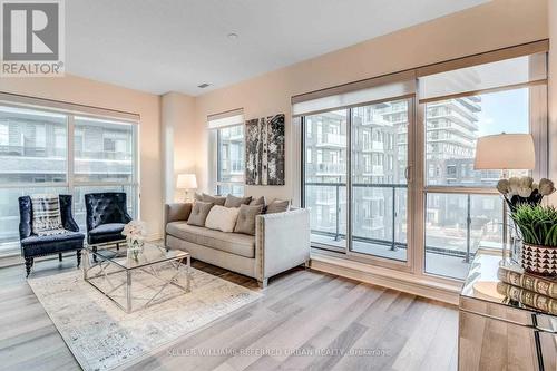 420 - 39 Annie Craig Drive, Toronto, ON - Indoor Photo Showing Living Room