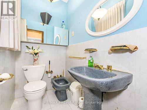 58 Harding Avenue, Toronto, ON - Indoor Photo Showing Bathroom