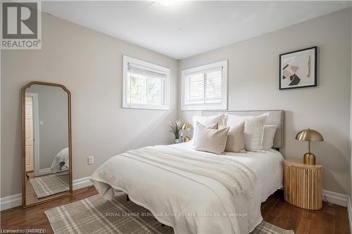 Upper - 34 Briarwood Crescent, Hamilton, ON - Indoor Photo Showing Bedroom