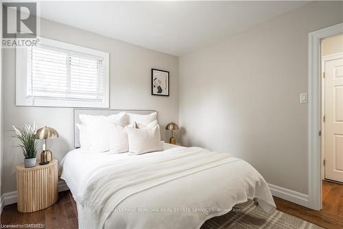 Upper - 34 Briarwood Crescent, Hamilton, ON - Indoor Photo Showing Bedroom