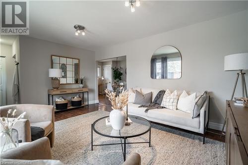 Upper - 34 Briarwood Crescent, Hamilton, ON - Indoor Photo Showing Living Room