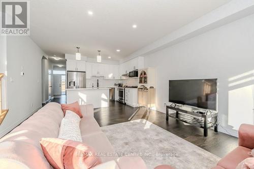 22 Sandstone Street, Cambridge, ON - Indoor Photo Showing Living Room