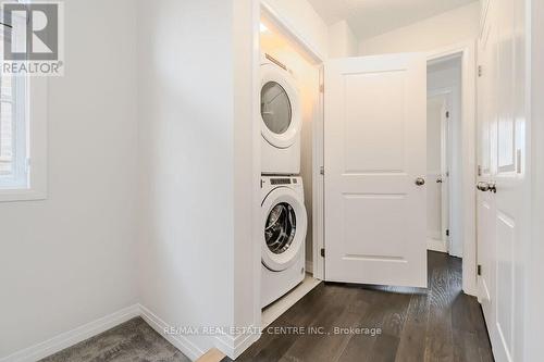 22 Sandstone Street, Cambridge, ON - Indoor Photo Showing Laundry Room