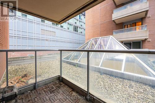 305 - 270 Wellington Street W, Toronto, ON - Outdoor With Balcony With Exterior