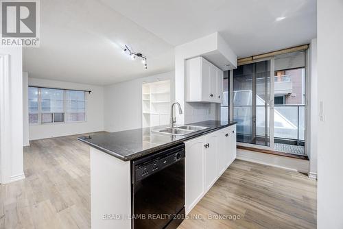 305 - 270 Wellington Street W, Toronto, ON - Indoor Photo Showing Kitchen With Double Sink