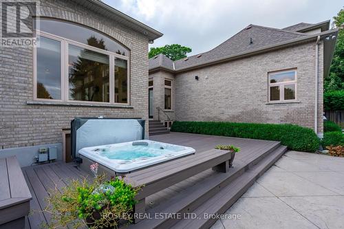 115 Rosemary Lane, Hamilton, ON - Outdoor