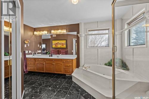 910 Braeside Place, Saskatoon, SK - Indoor Photo Showing Bathroom