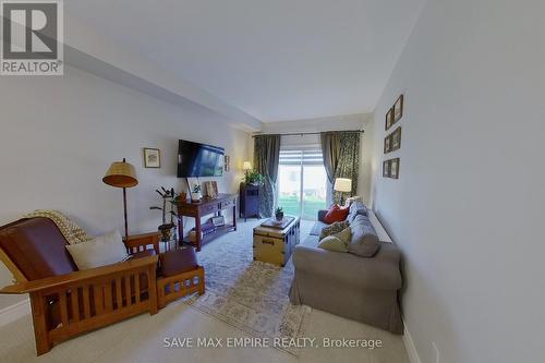 435 Williams Crescent, Fort Erie, ON - Indoor Photo Showing Living Room