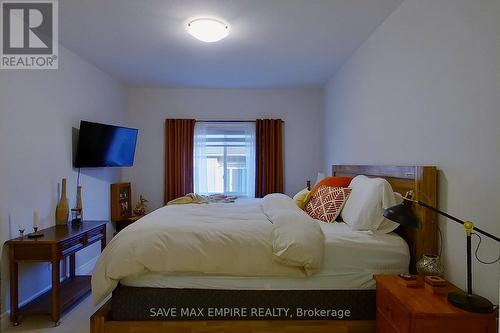 435 Williams Crescent, Fort Erie, ON - Indoor Photo Showing Bedroom